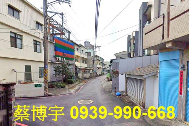 西區法拍屋育人路透天